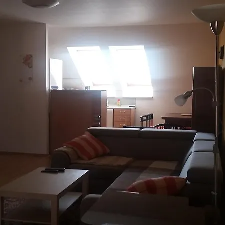 Chez Nous * Tetín